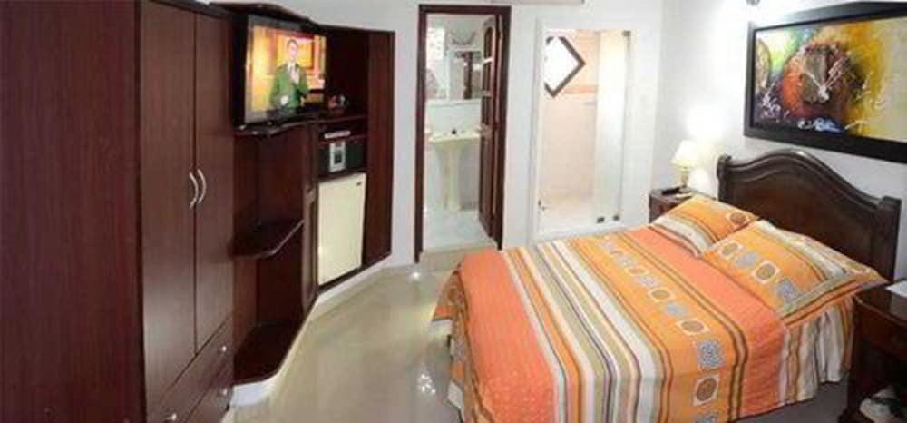 Hotel Intersuites بارانكويلا المظهر الخارجي الصورة
