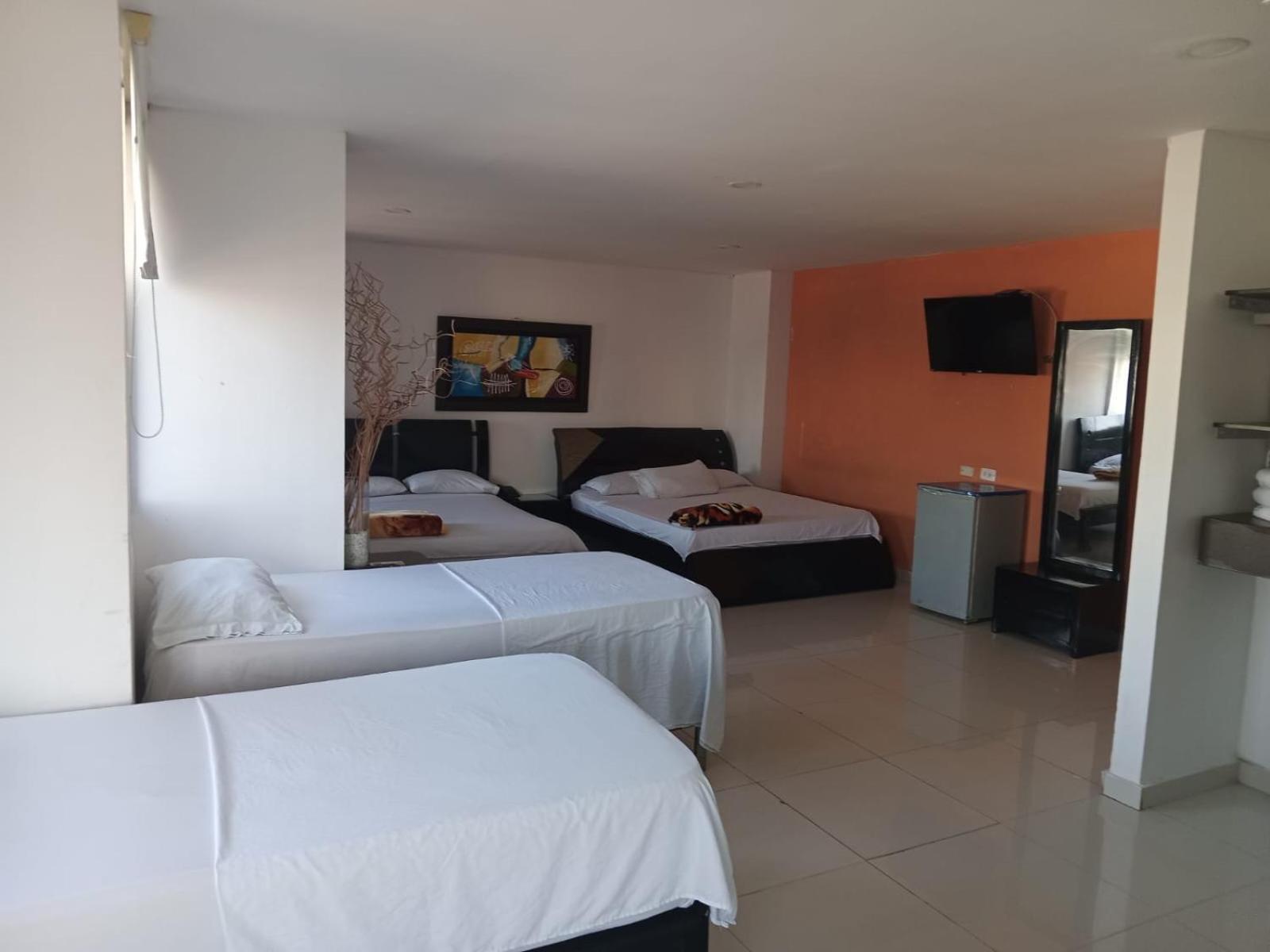Hotel Intersuites بارانكويلا المظهر الخارجي الصورة